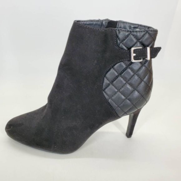 Express Womens Ankle Booties Black Buckle Side Zipper Almond Toe Quilted 10 - Picture 1 of 10